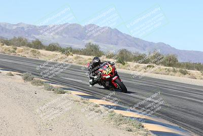 media/Dec-04-2025-Racers Edge (Thu) [[5ebc9f124d]]/3-B Group/3-Session 2 (Turn 7 Inside)/